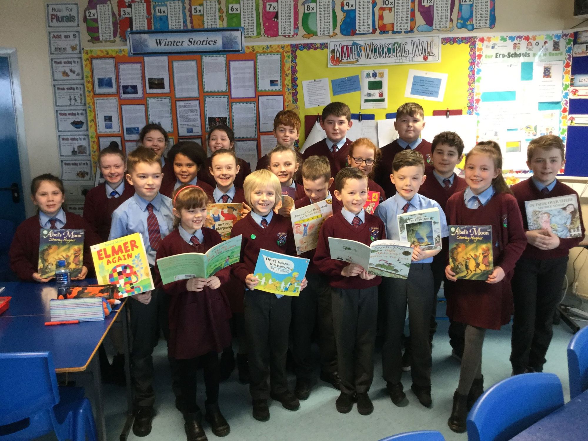 Mrs Cassidy's Class visited Year 1 & 4 children to read them stories last week. Fantastic reading!