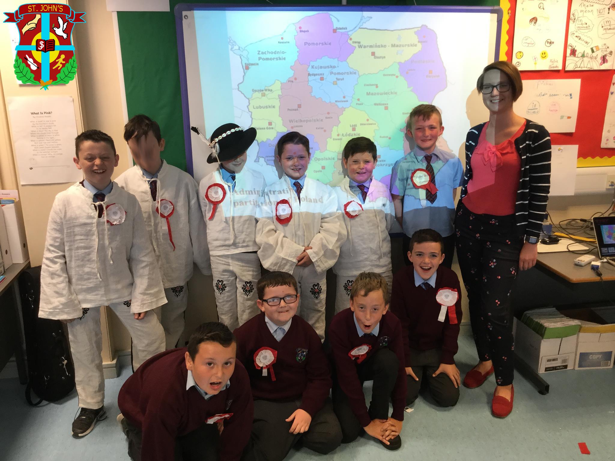 Year 5D enjoying their Polish Workshop today