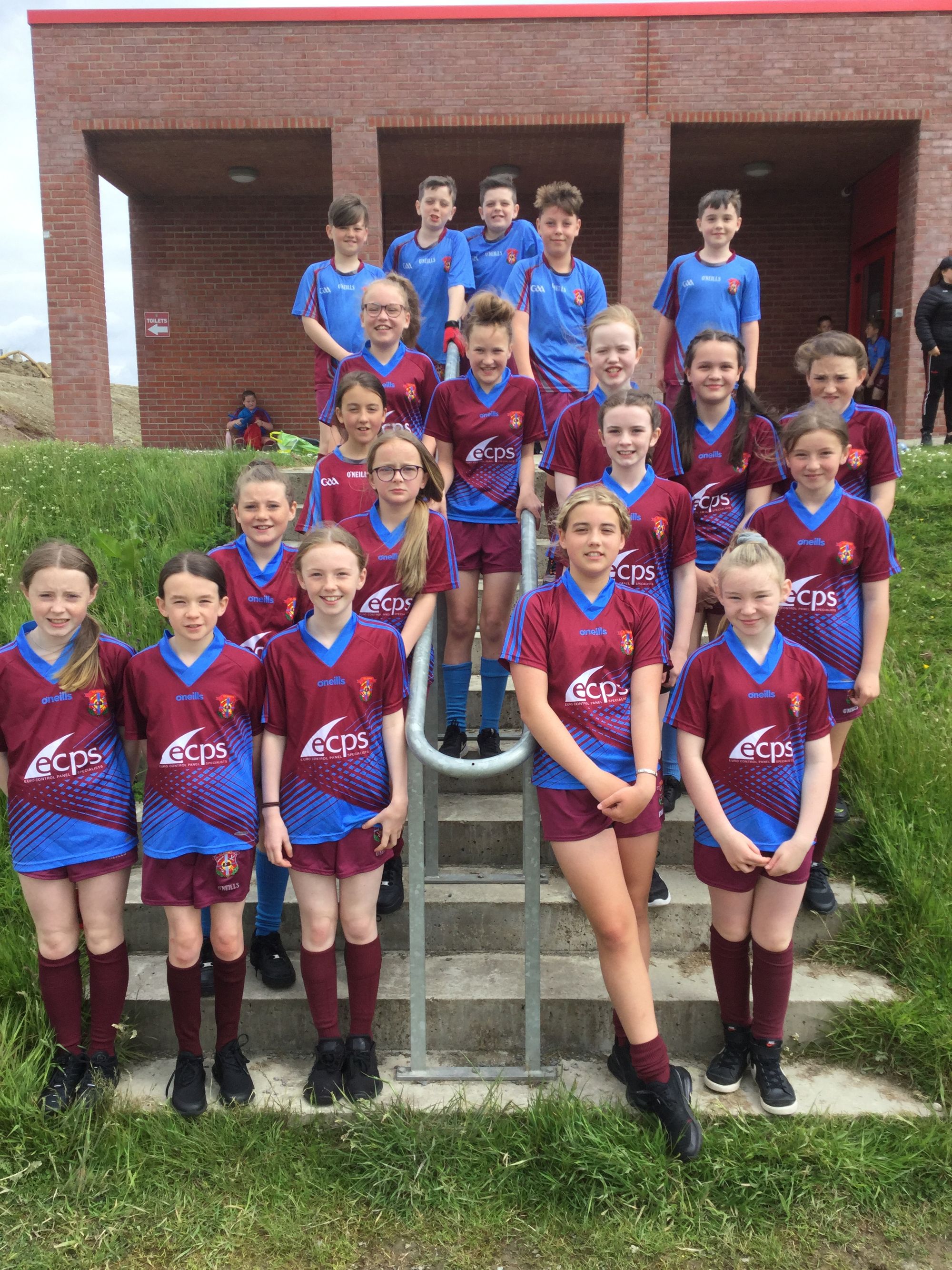 Today our Gaelic teams played their first matches of the year against Hollybush