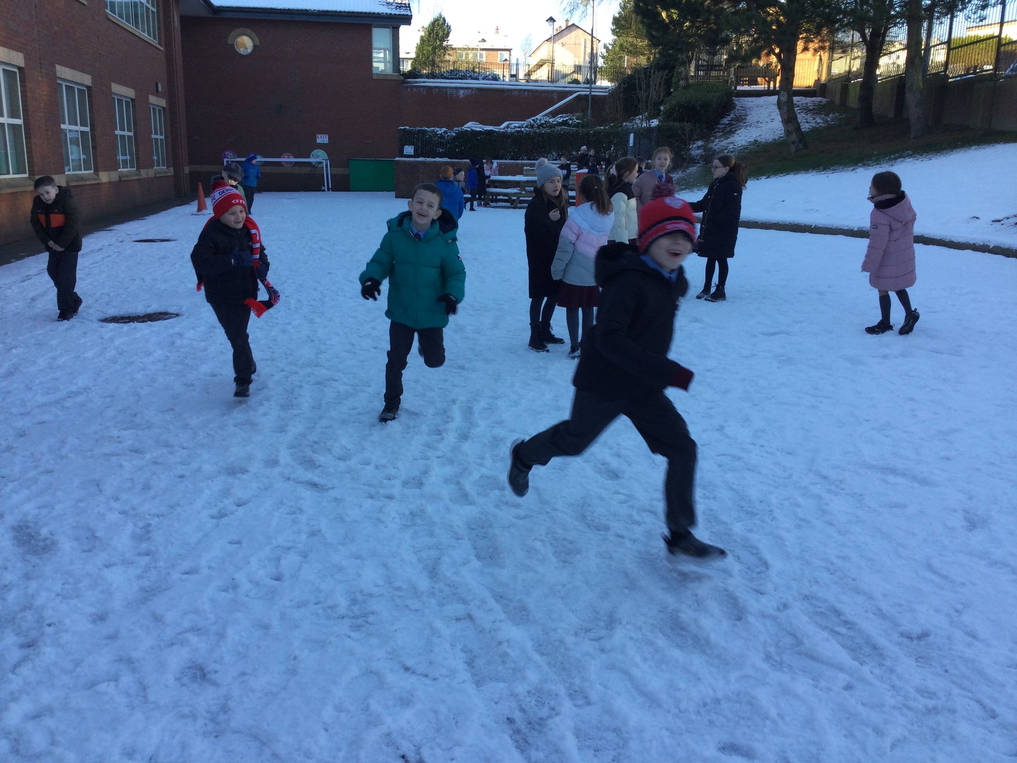Year 4A fun in the snow ⛄️