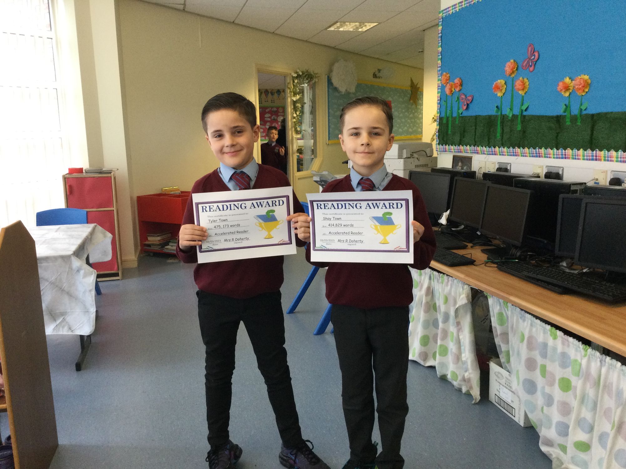 Celebrating our reading achievements in 4B