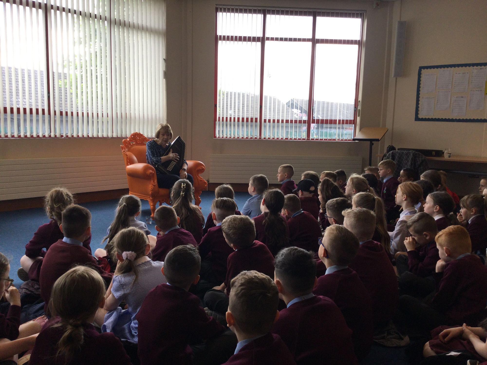 Year 4 had a lovely morning with local author Madeline in Creggan library.
