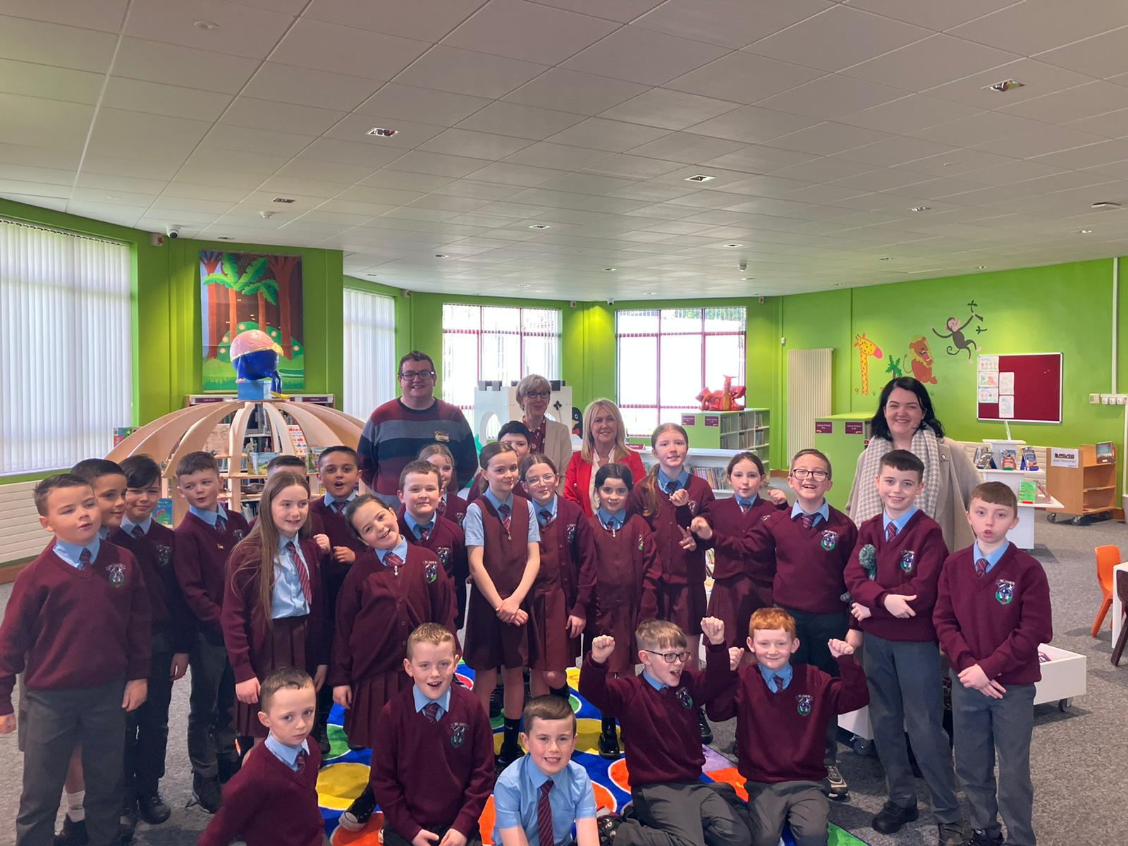 Year 5B Visit Creggan Library