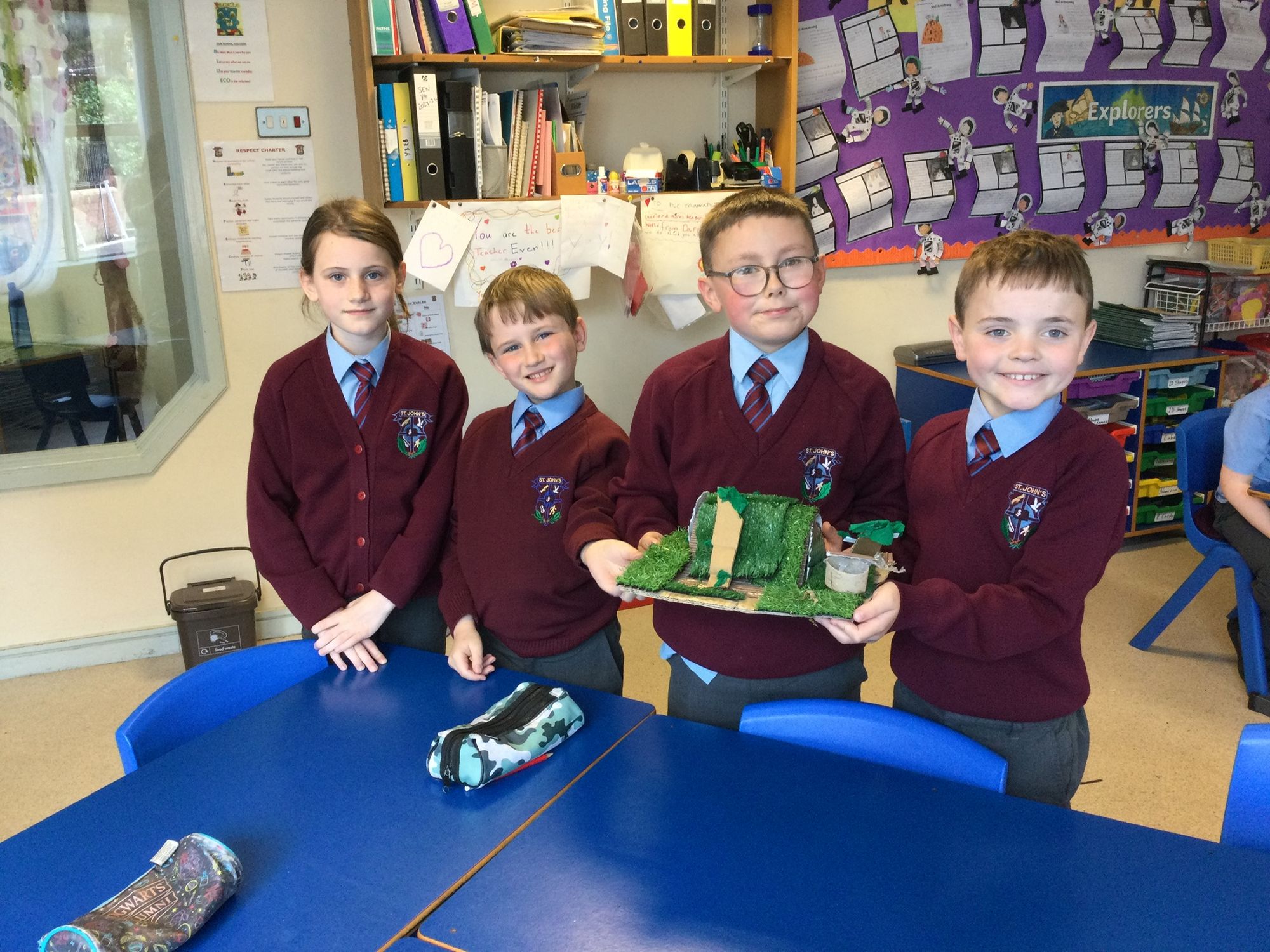 Year 4B had great fun building Anderson shelters 🌟👏