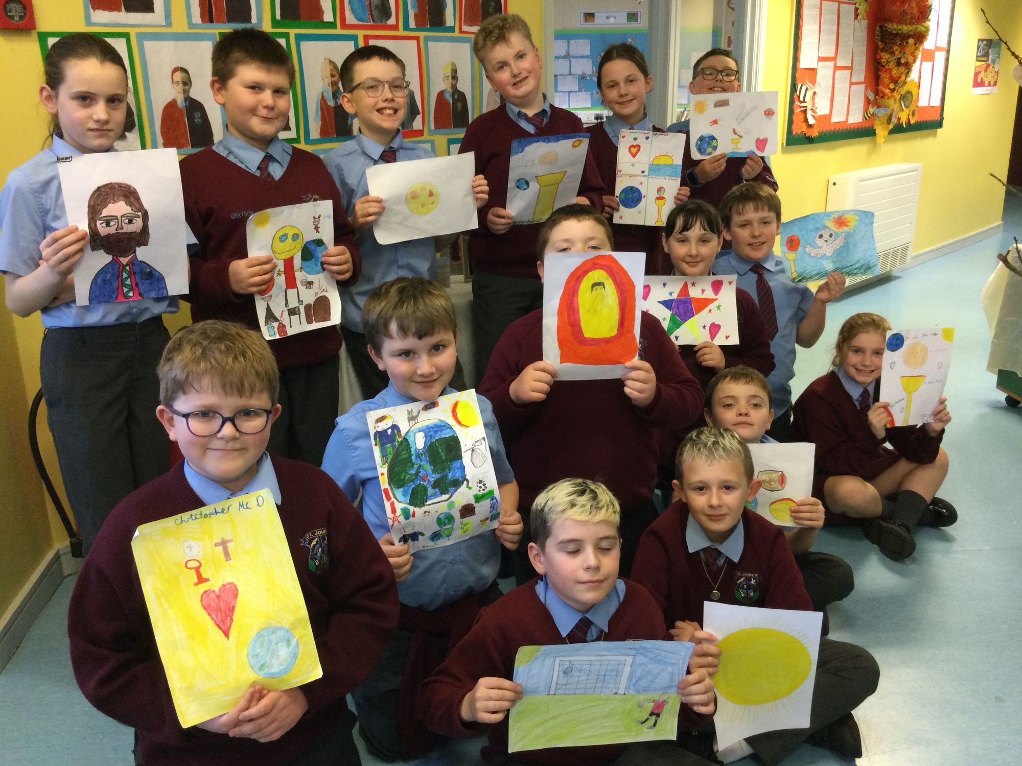 YR6B took part in World Drawing God Day.

we creat