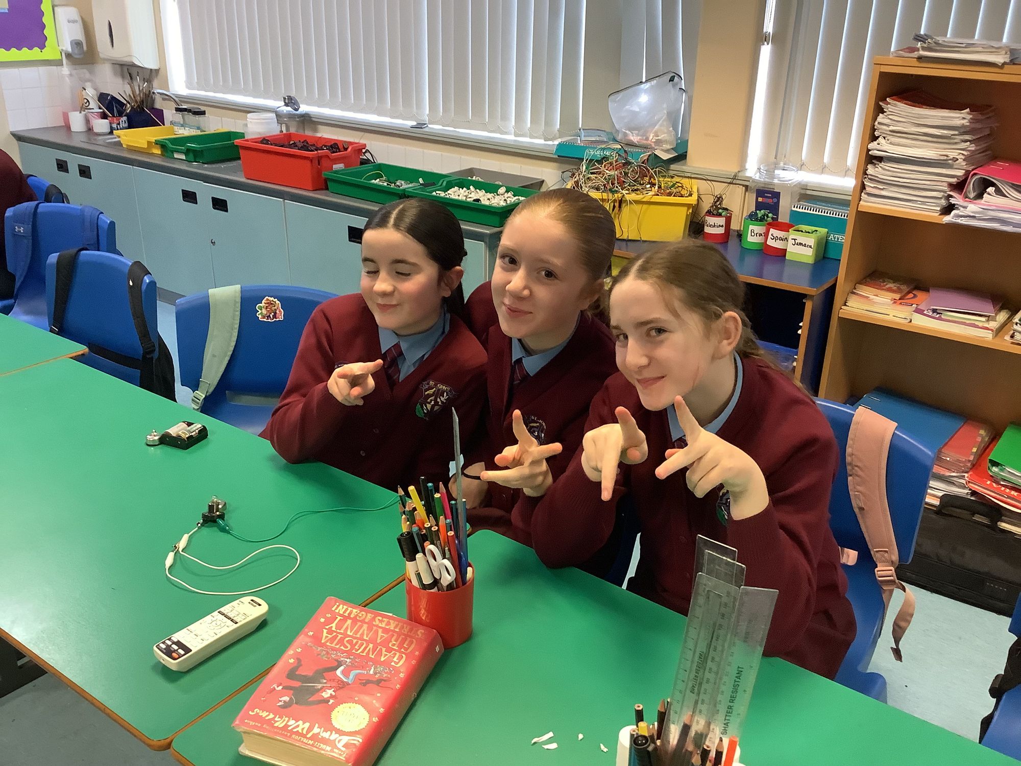 7B really enjoyed learning about circuits today.