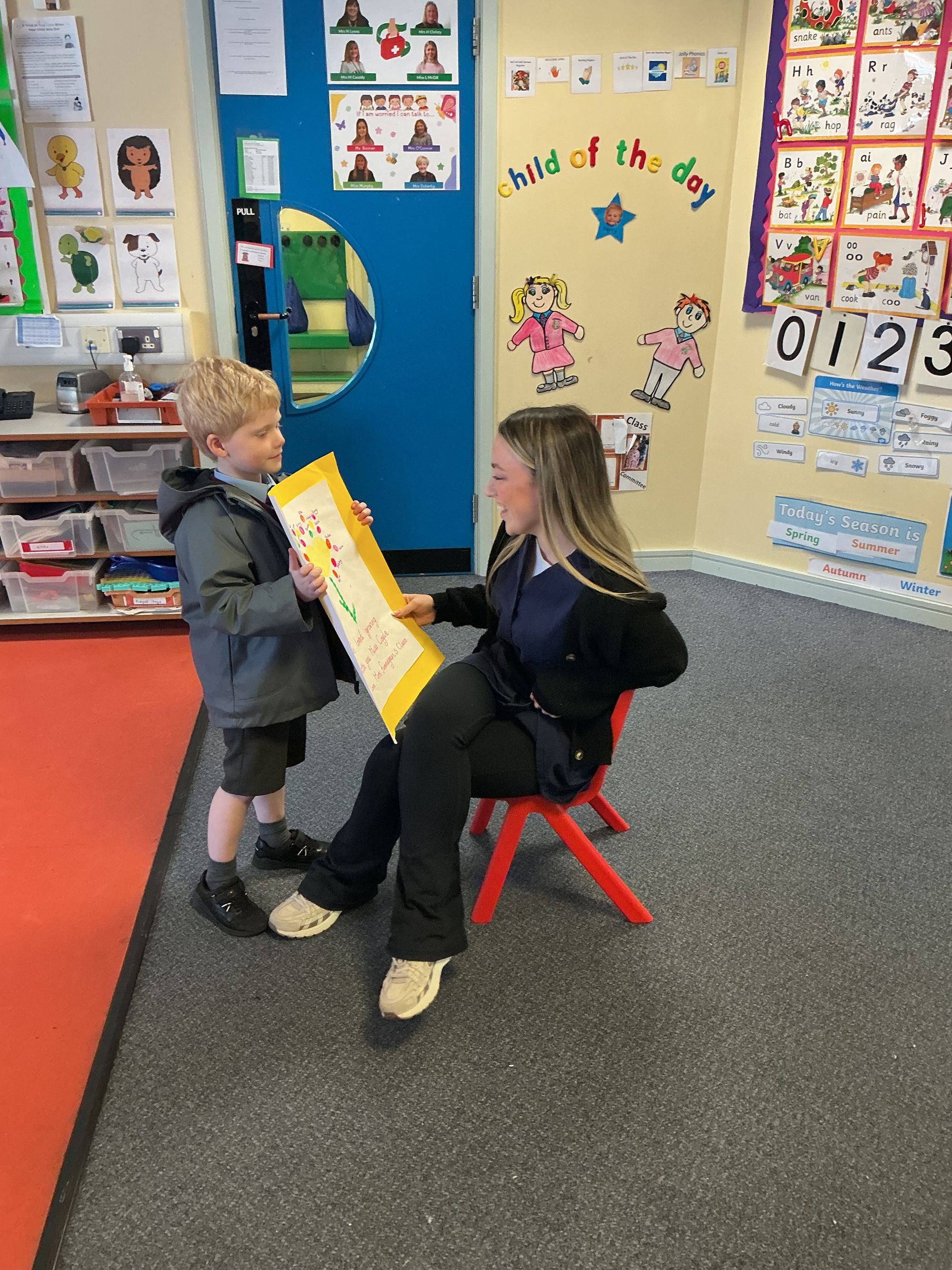 Year 1a say Farewell and Thank You to Miss Coyle.