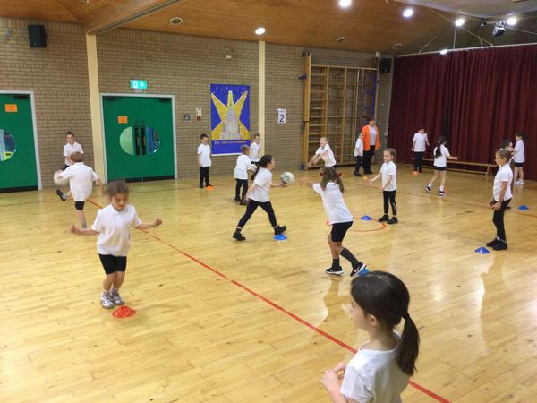 Year 4A first Gaelic coaching session with Brian